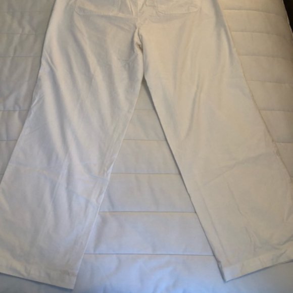 L.L. Bean Classic Fit White Slacks - Picture 4 of 5
